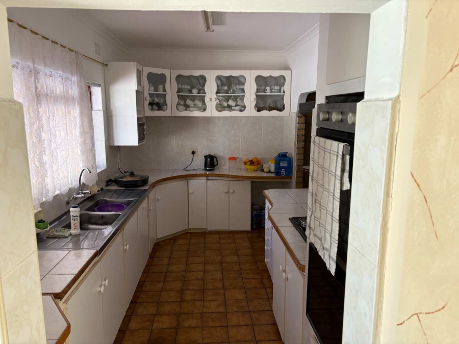 To Let 1 Bedroom Property for Rent in Table View Western Cape